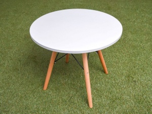 round_kids_table