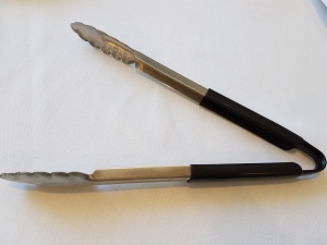 tongs_with_black_handle_long