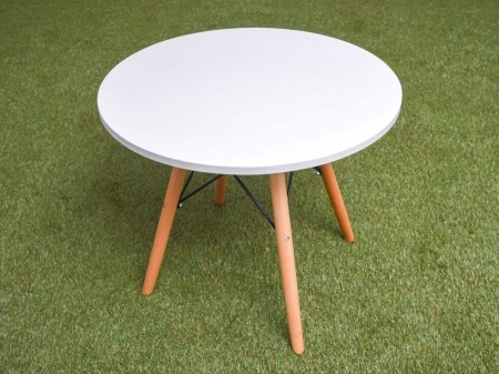 round_kids_table