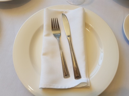 white_cloth_napkins